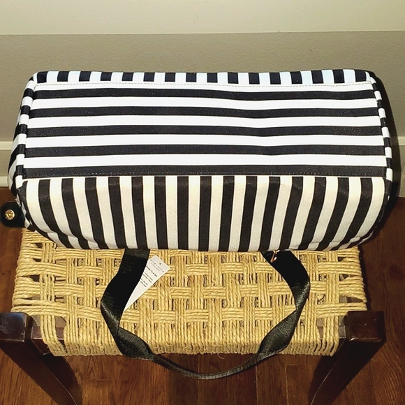 NWT Alice + Olivia Duffle Bag - Picture 10 of 14